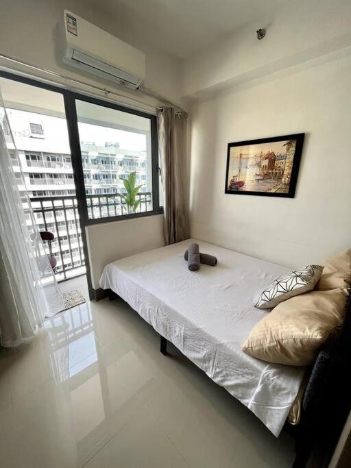 Cozy Studio Unit At Fame Residence Metro Manila Exterior foto